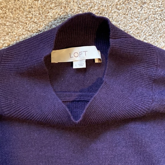 EUC Womens Large Loft High Neck Plum colored Sweater - Picture 4 of 6